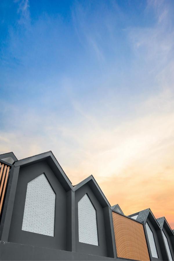 Appartamento Nidhra นิทรา Ban Lat Krachaeng Esterno foto